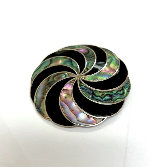 Sterling Silver Mexico Mother of pearl brooch - Picture 3 of 5